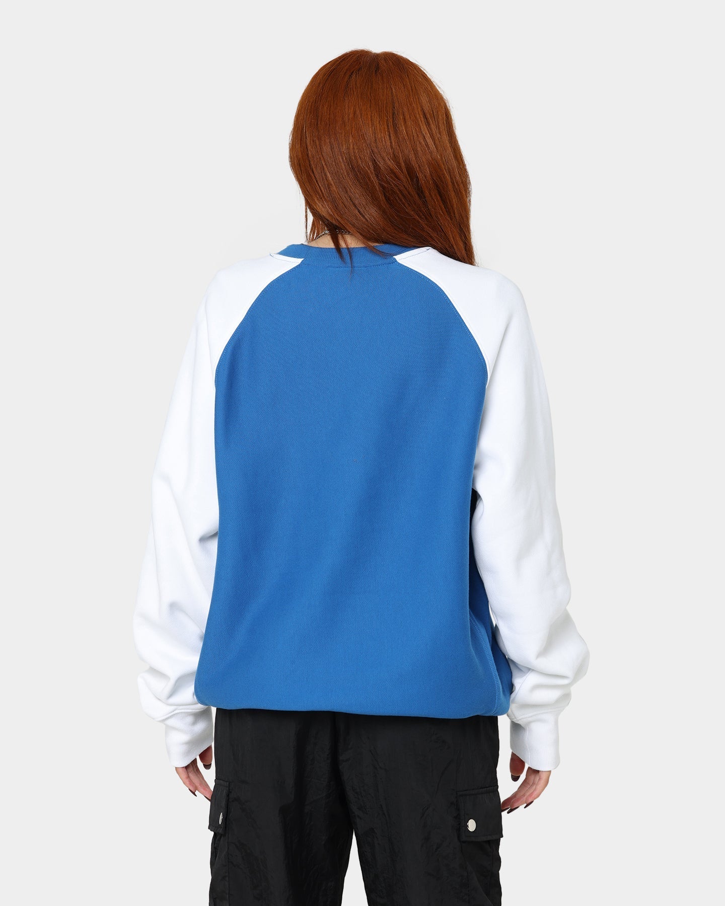 Champion Reverse Weave Raglan Crew Living in Blue