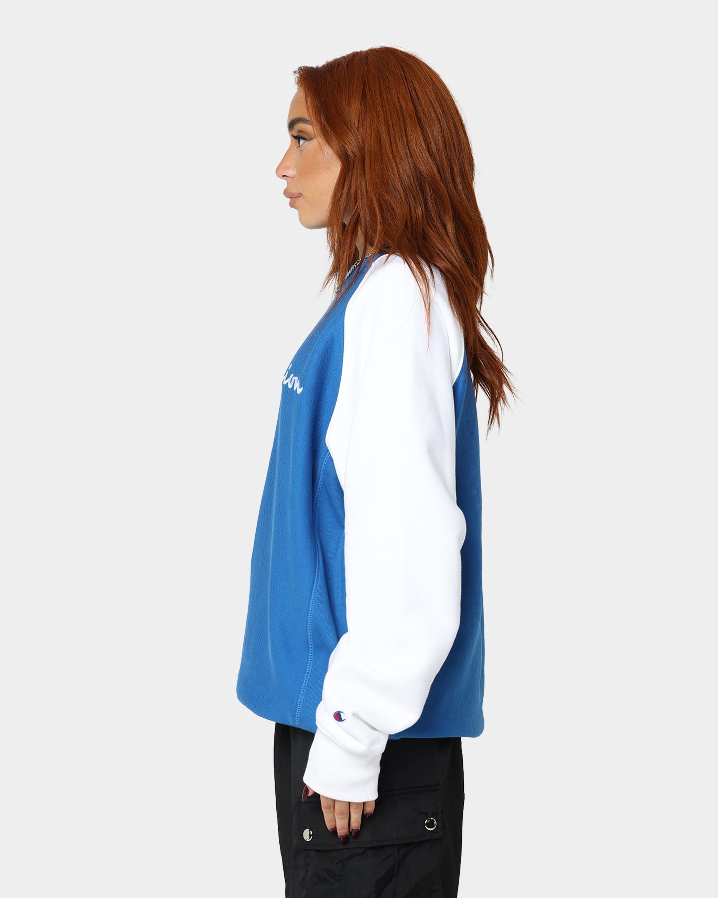 Champion Reverse Weave Raglan Crew Living in Blue