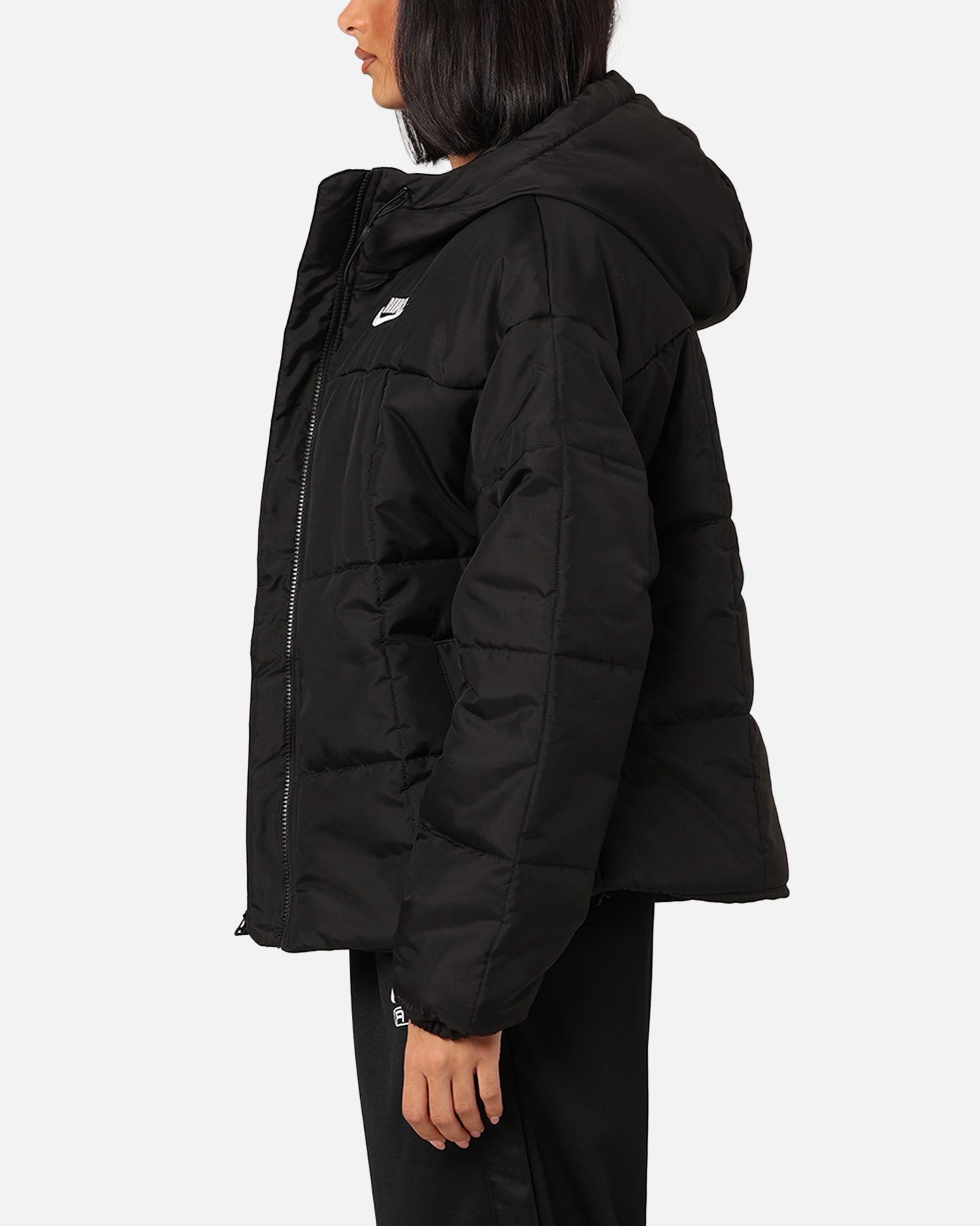 Nike Women's Sportswear Classic Puffer Therma-Fit Loose Hooded Jacket Black/White