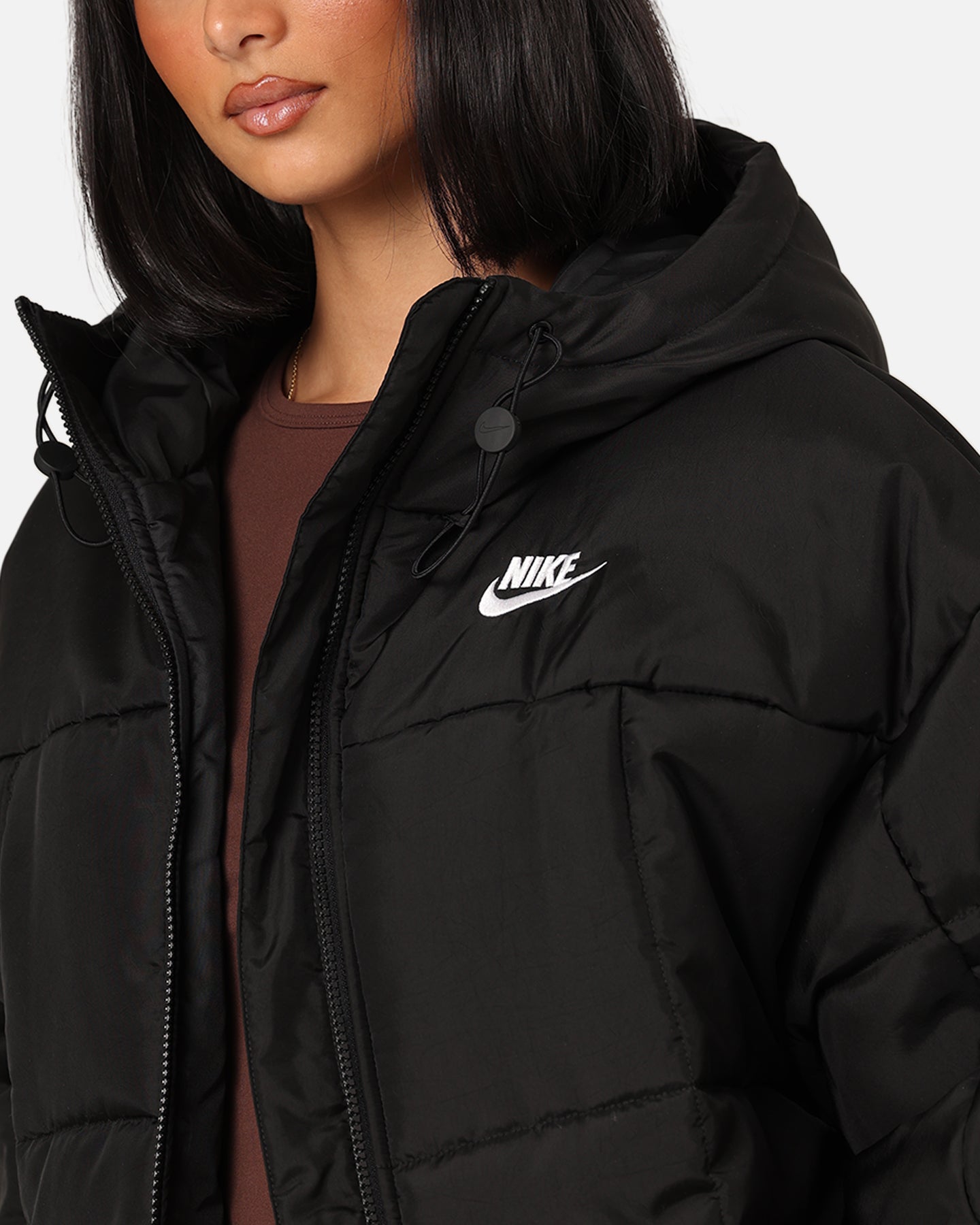 Nike Women's Sportswear Classic Puffer Therma-FIT Loose Hooded Jacket Black/White