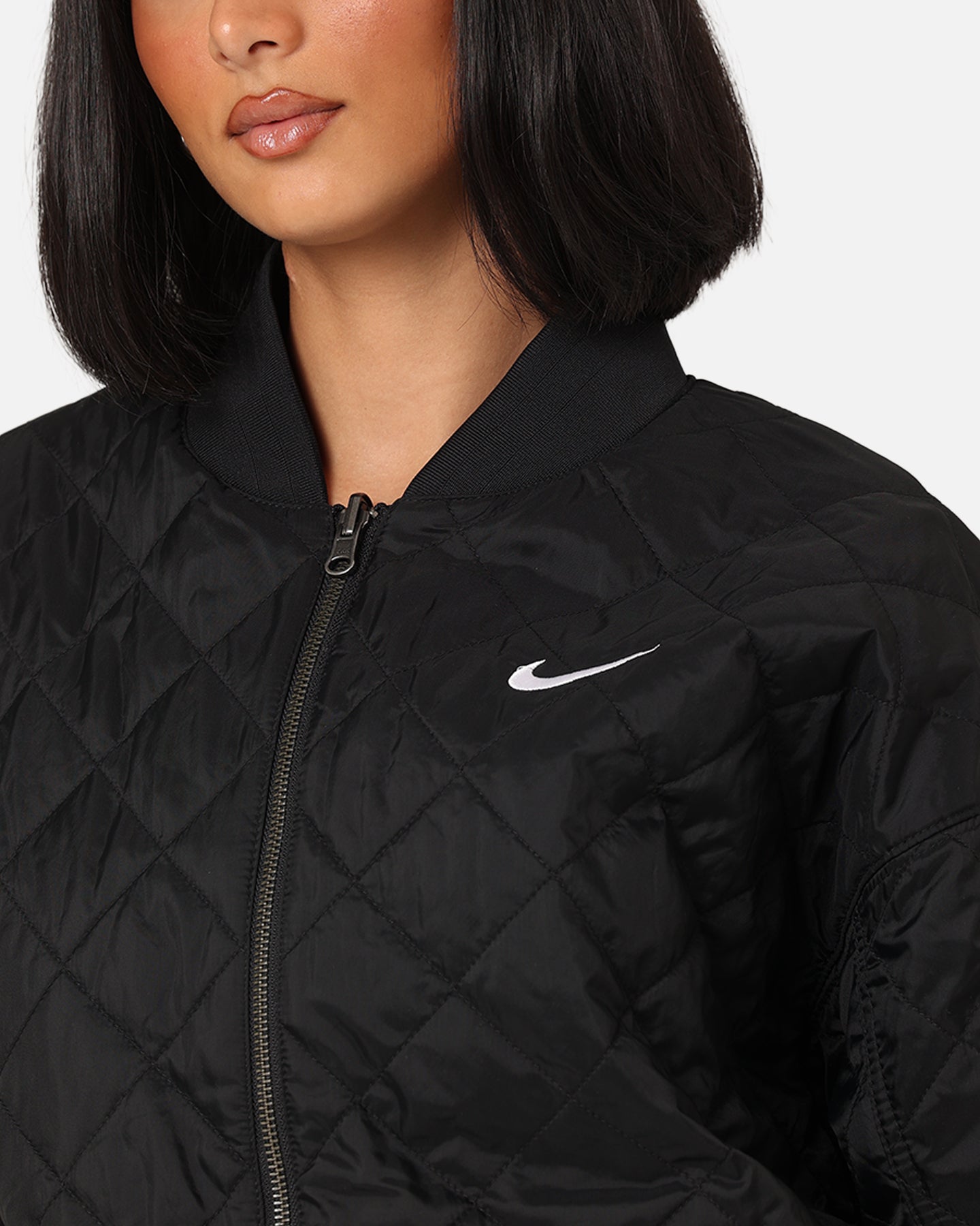 Dámske športové oblečenie Nike Reverzibilné Varsity Bomber bunda čierna/biela