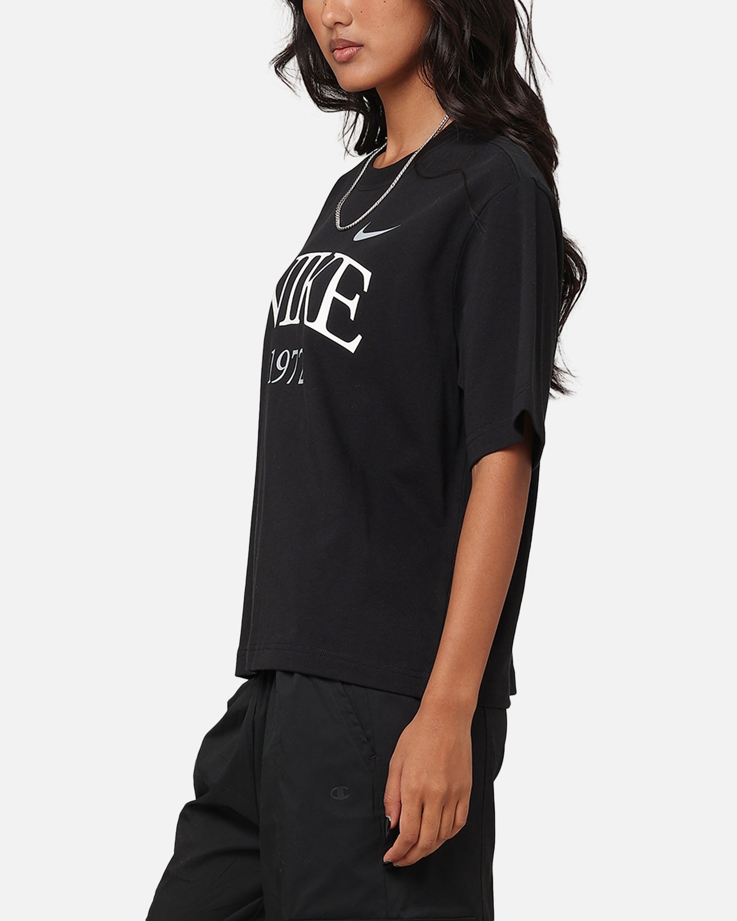 Nike Women's Sportswear Classic Boxy T-shirt sort