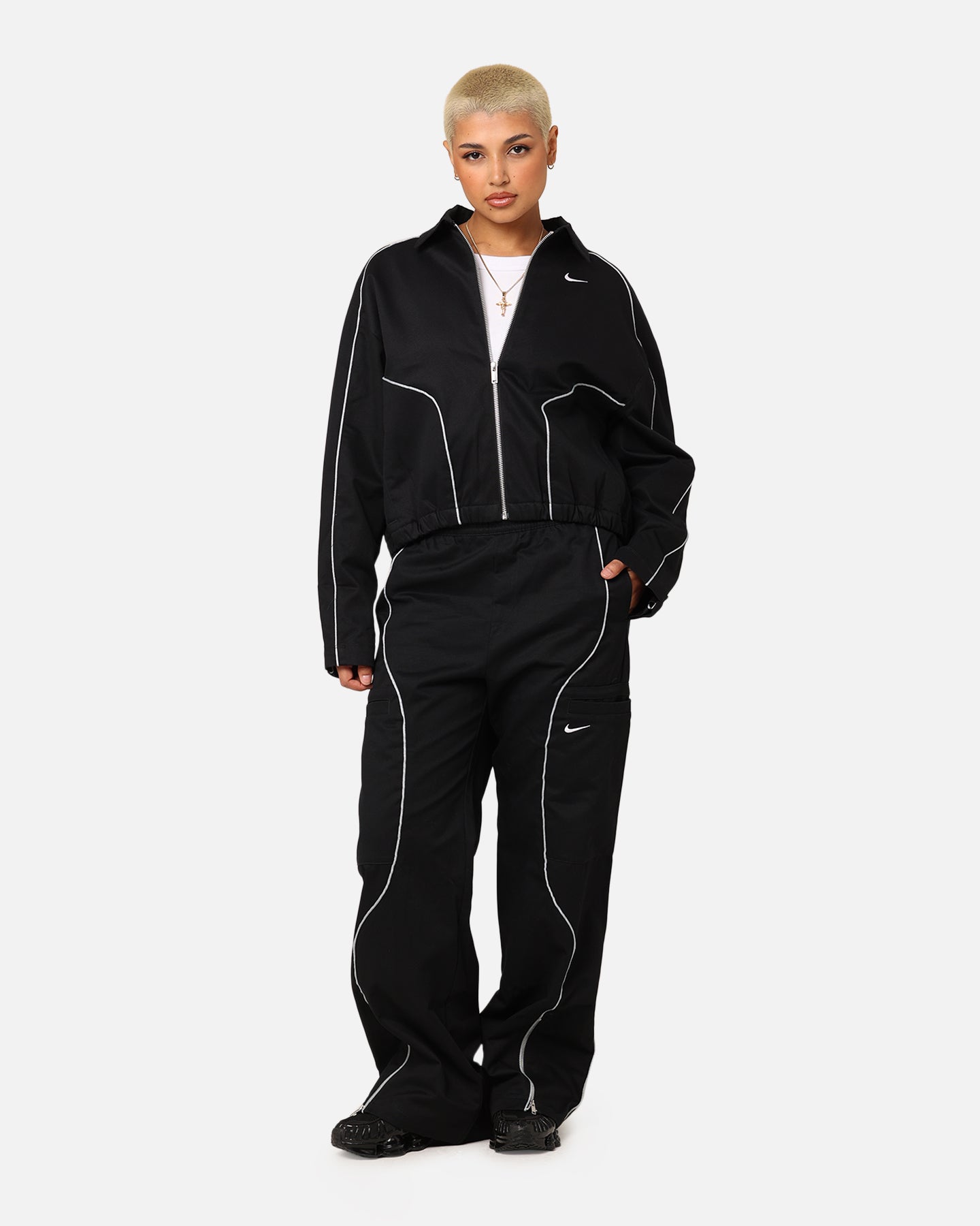 Nike Women’s Sportswear Street Woven Jacheta neagră/Lumină