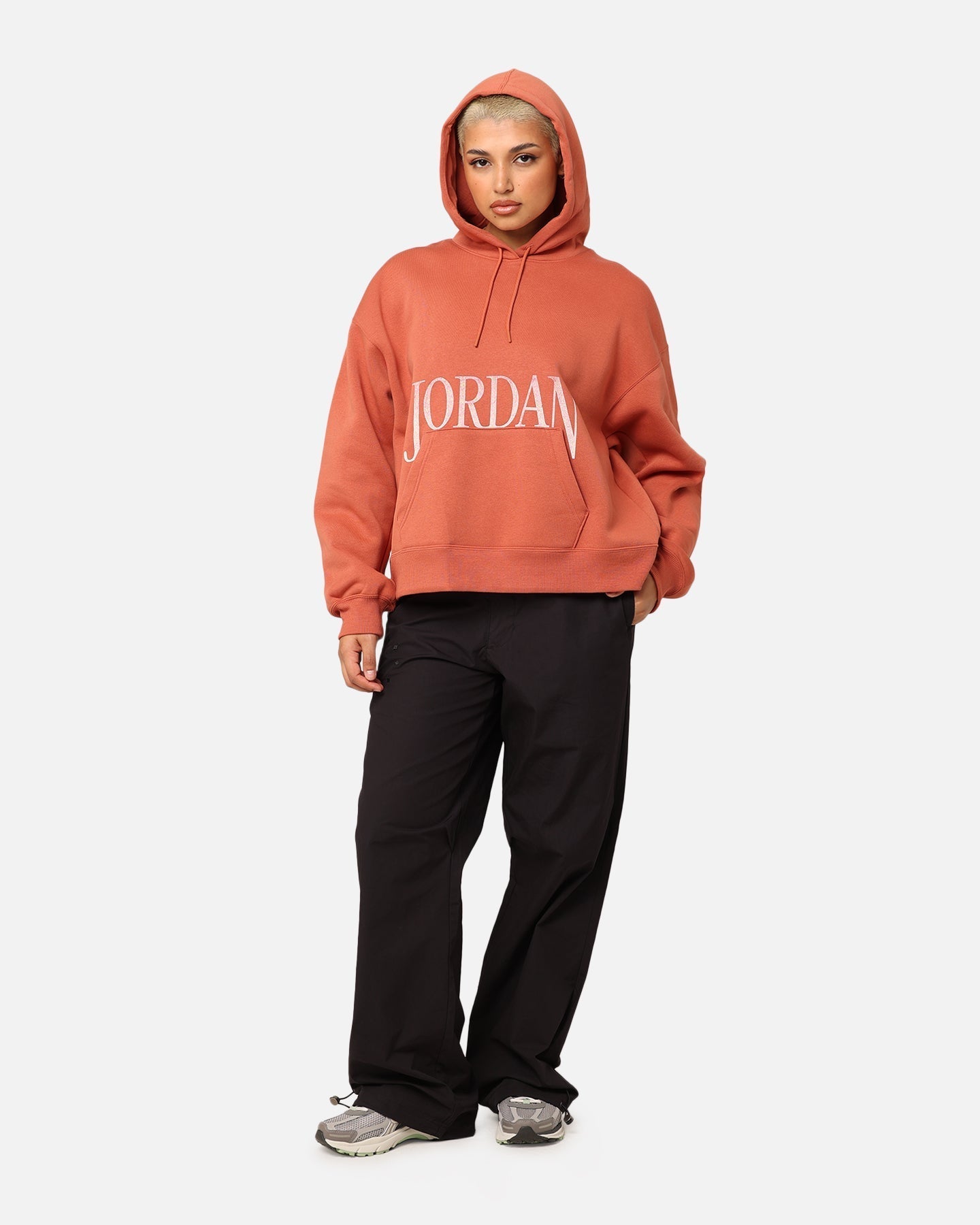 Jordanijos moterų Brooklyn Fleece Pullover Hoodie Dusty Peach/burė