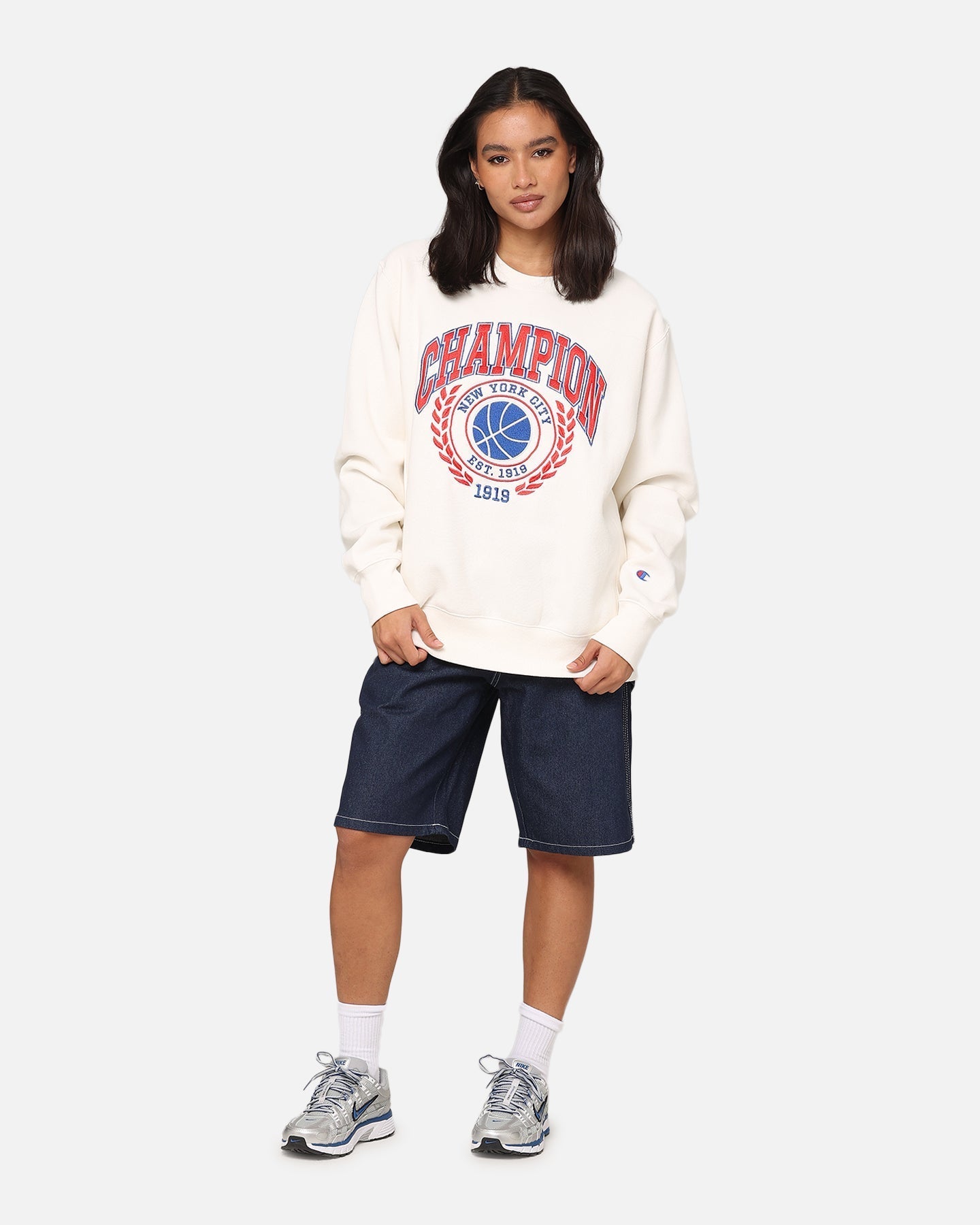 Campion Reverse Weave Field Basketball Crewneck Ferrari alb