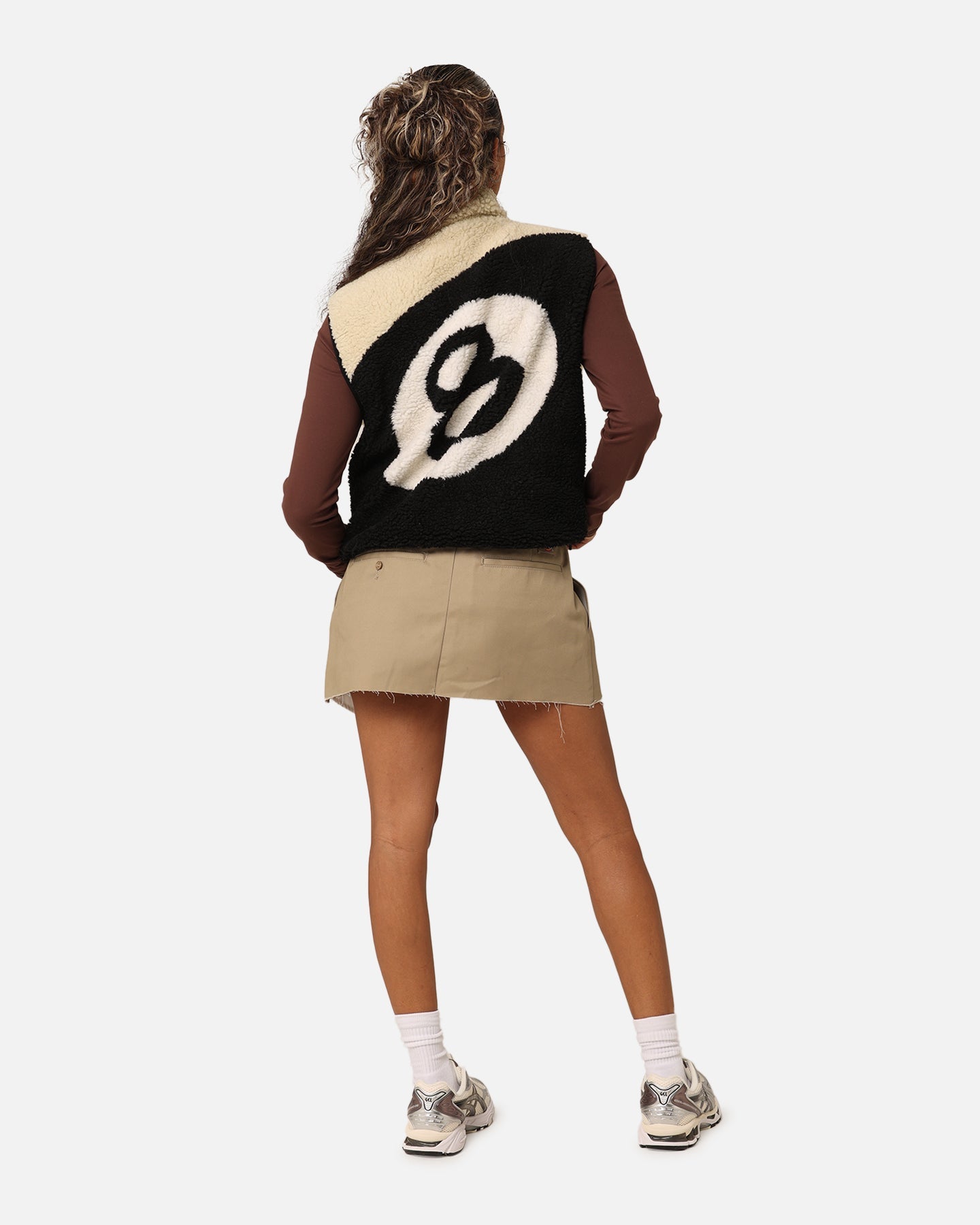 Stussy dames 8 kogelomkeerbaar bijgesneden vest zwart