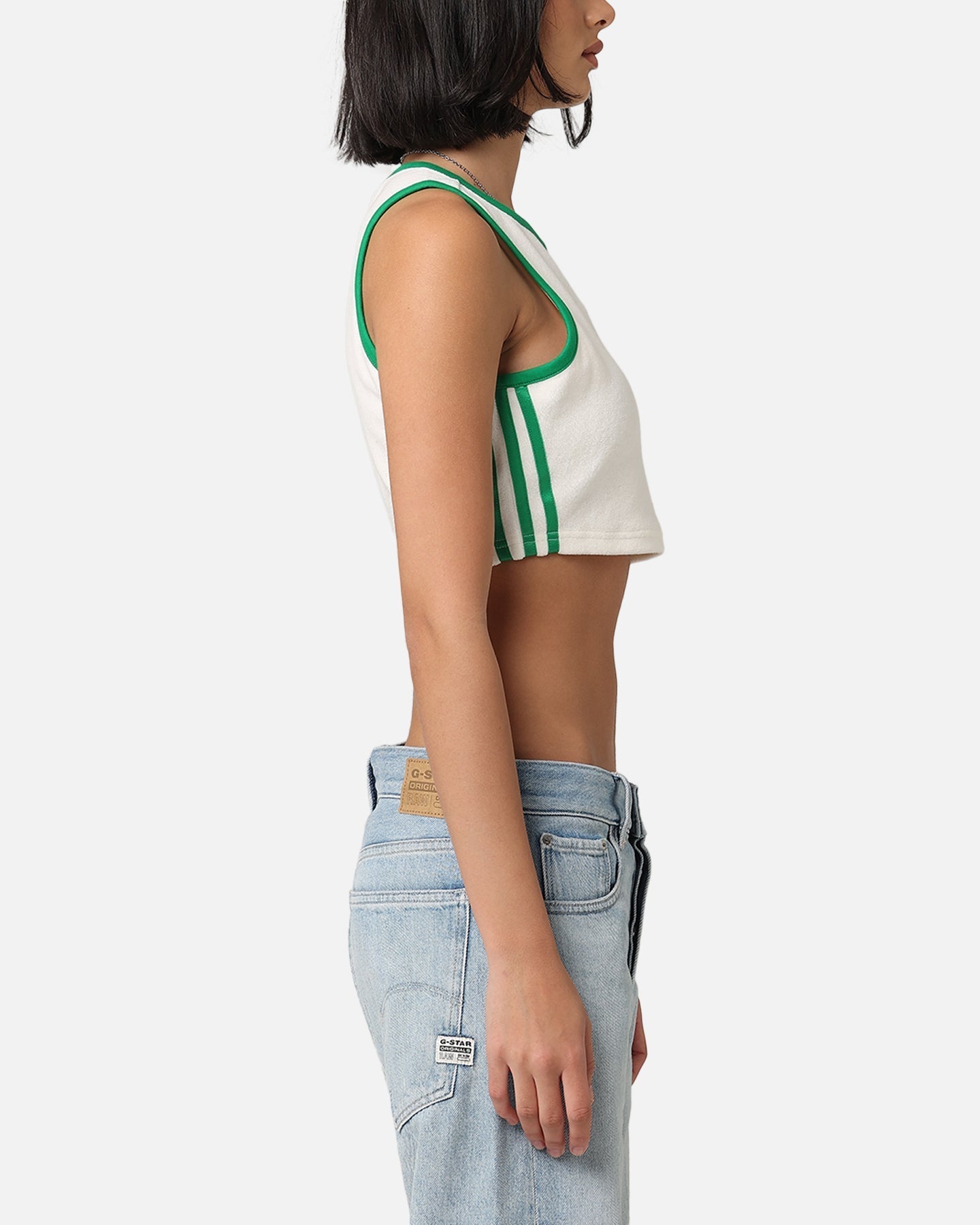 Adidas Frauen terry beschnittenes Tank -Top von Weiß geschnitten