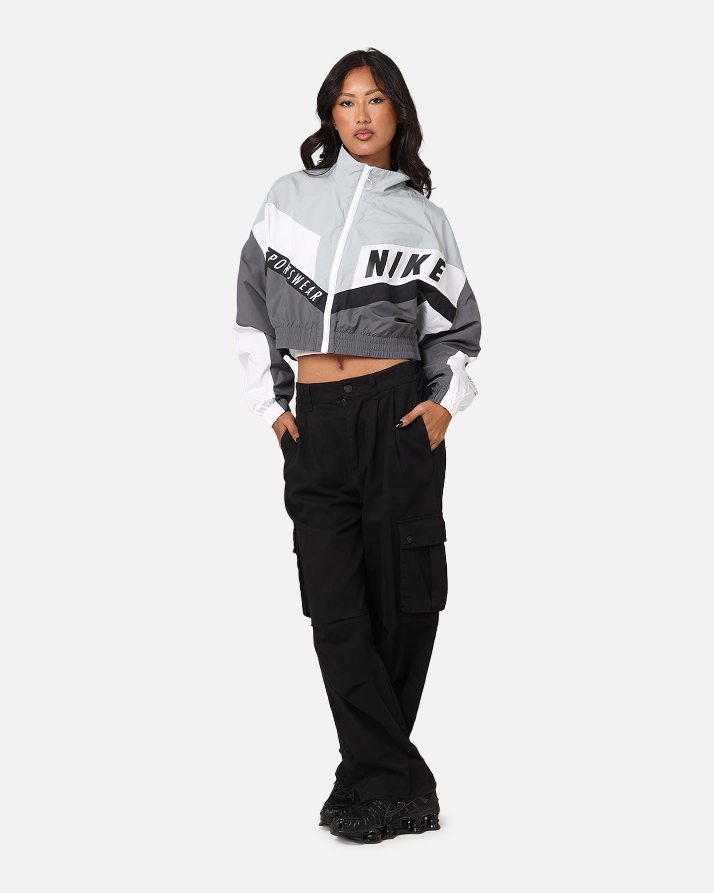 Nike dames sportkleding geweven straatjack ijzergrijs/licht puim/wit