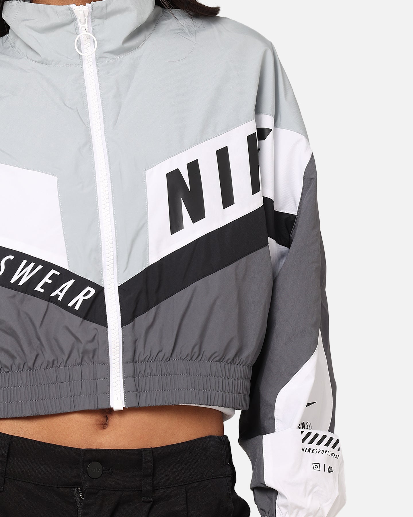 Nike Women's Sportskierwar wécke Stroossjacket Eisen Grey / Liicht Pompjee / Wäiss