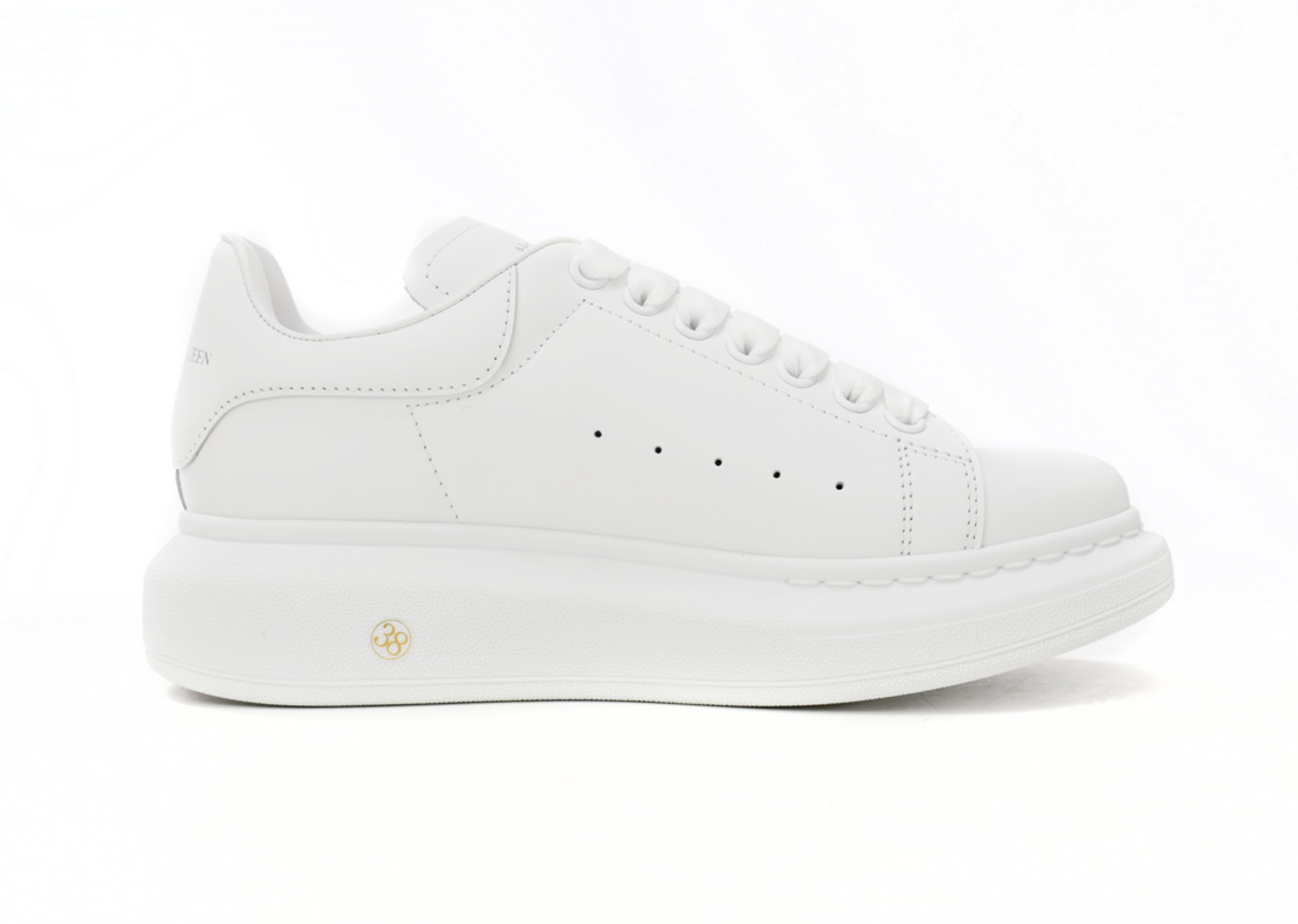 Alexander McQueen oversized sneaker helemaal wit