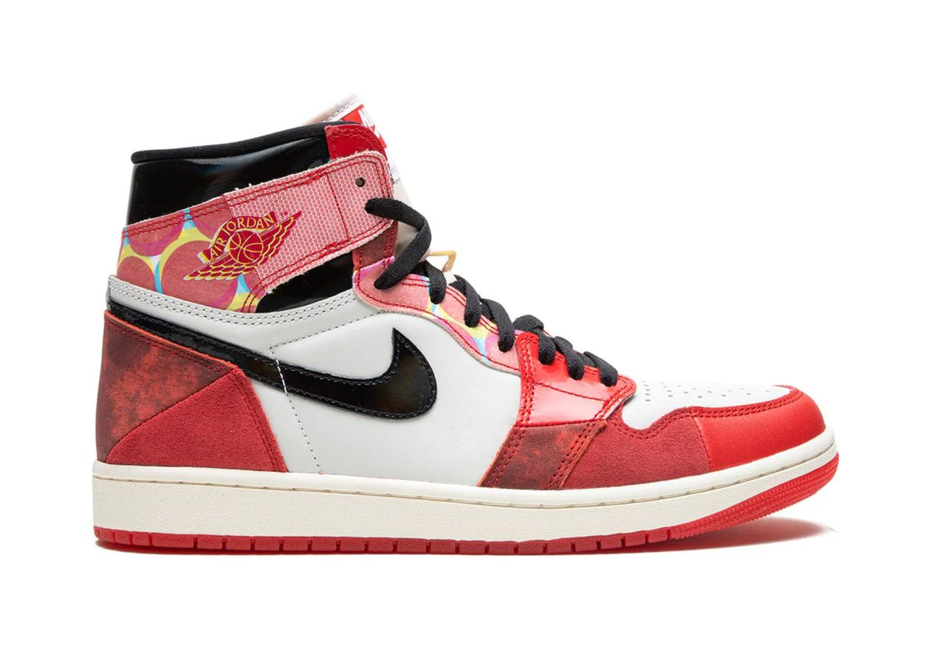 Jordan 1 High Spider-Man de-a lungul orașului Spider-Verse