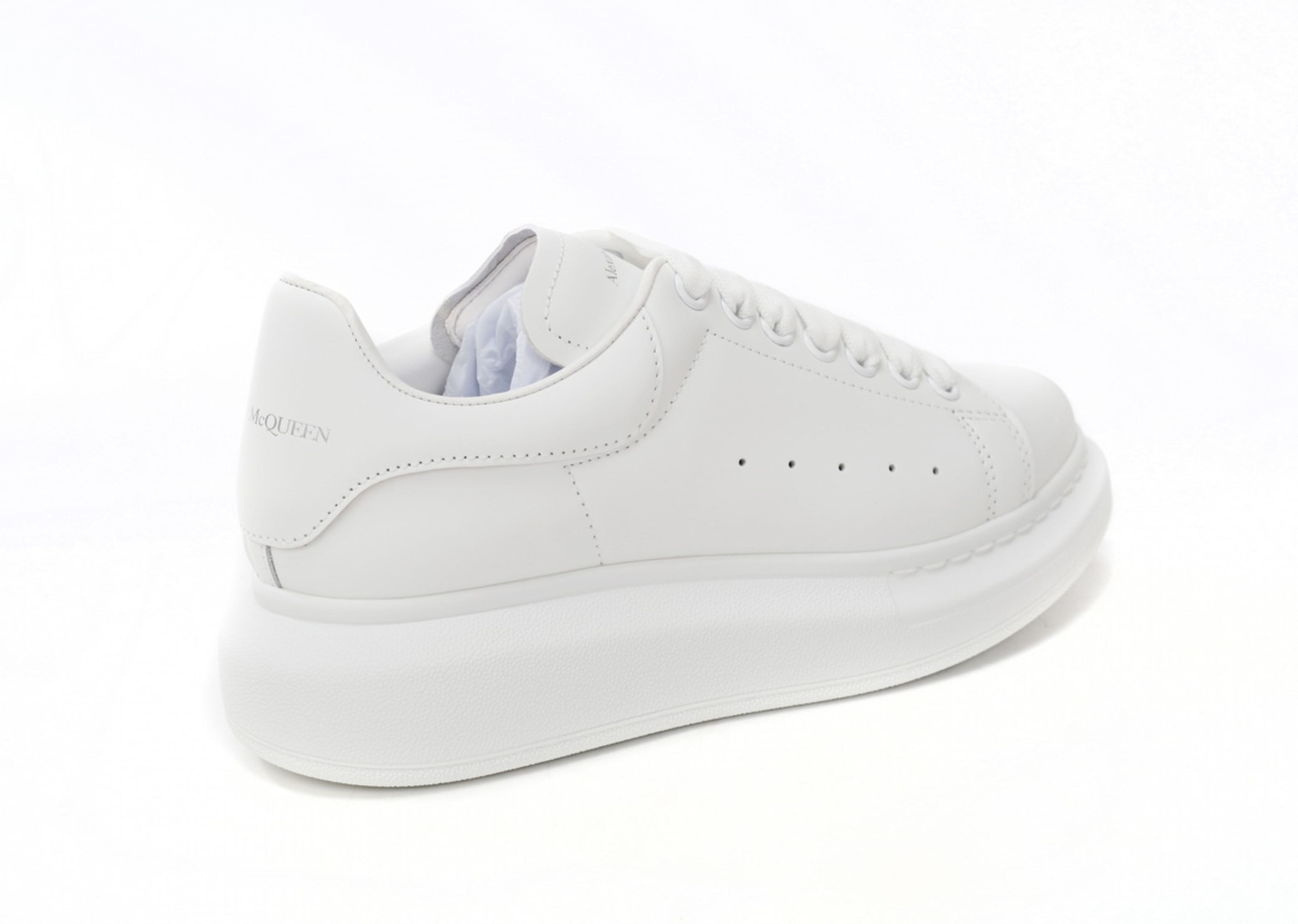 Alexander McQueen oversized sneaker helemaal wit