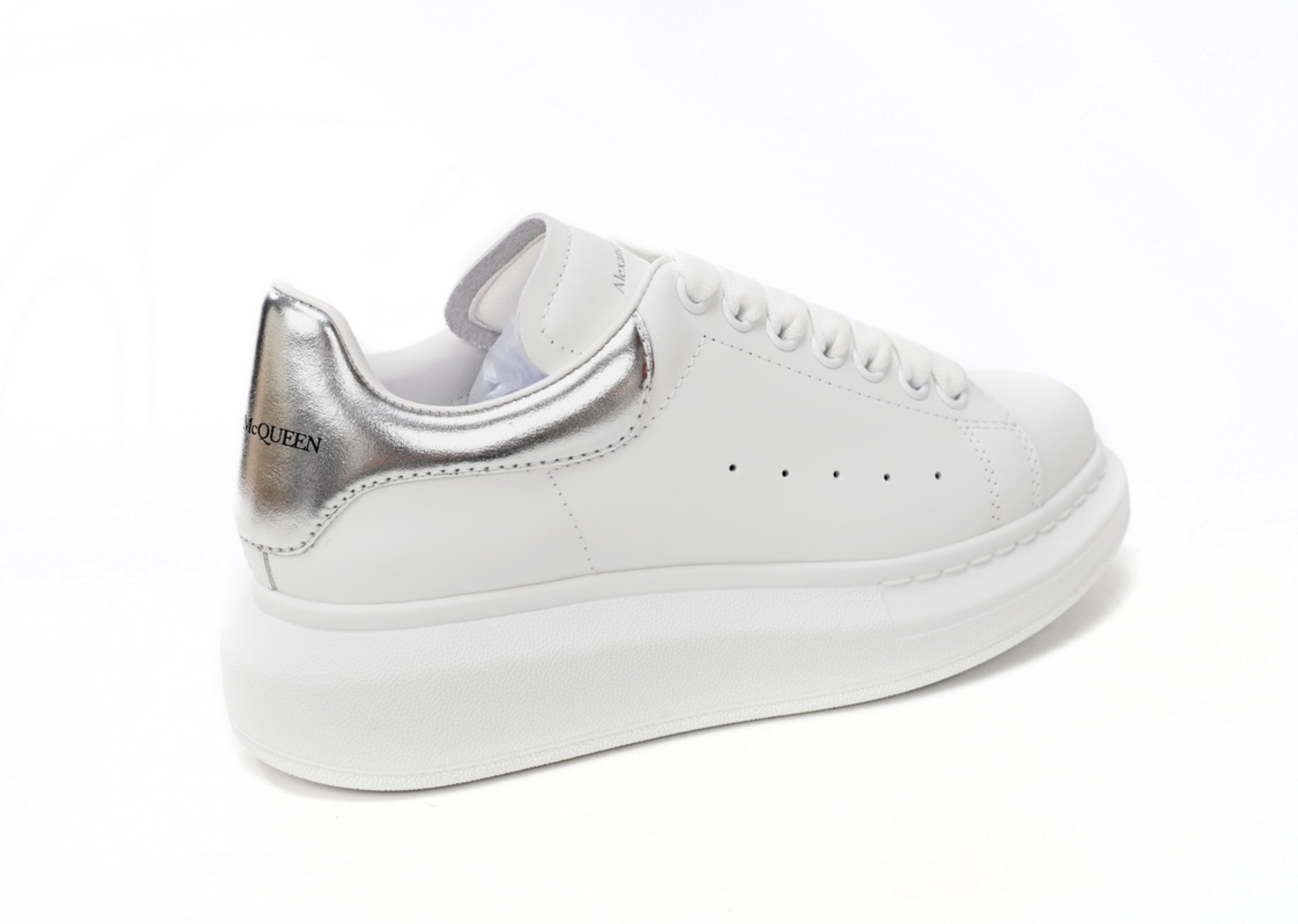 Alexander McQueen överdimensionerad sneaker silver svans