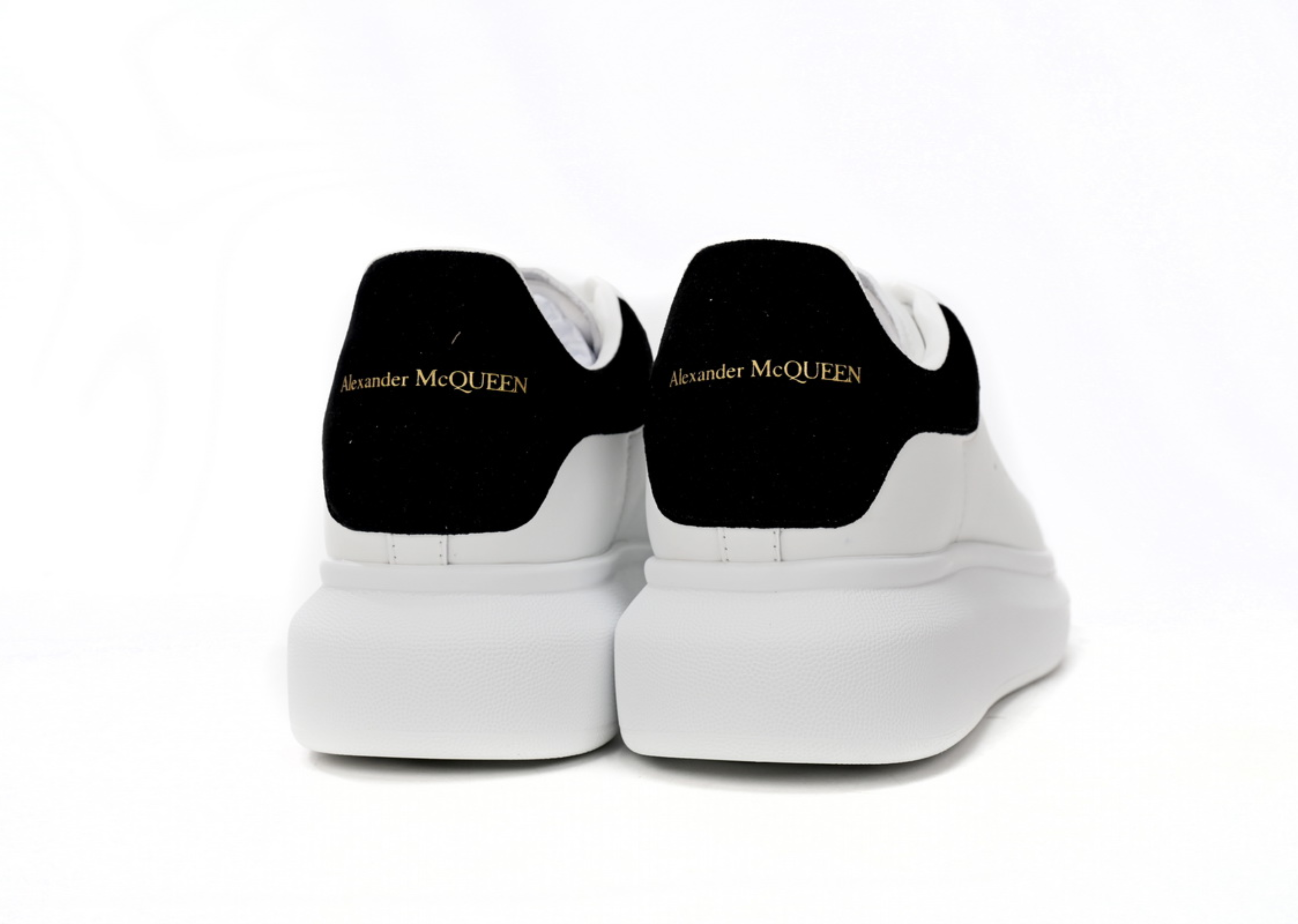 Alexander McQueen übergroßer Sneaker White Black Velvet