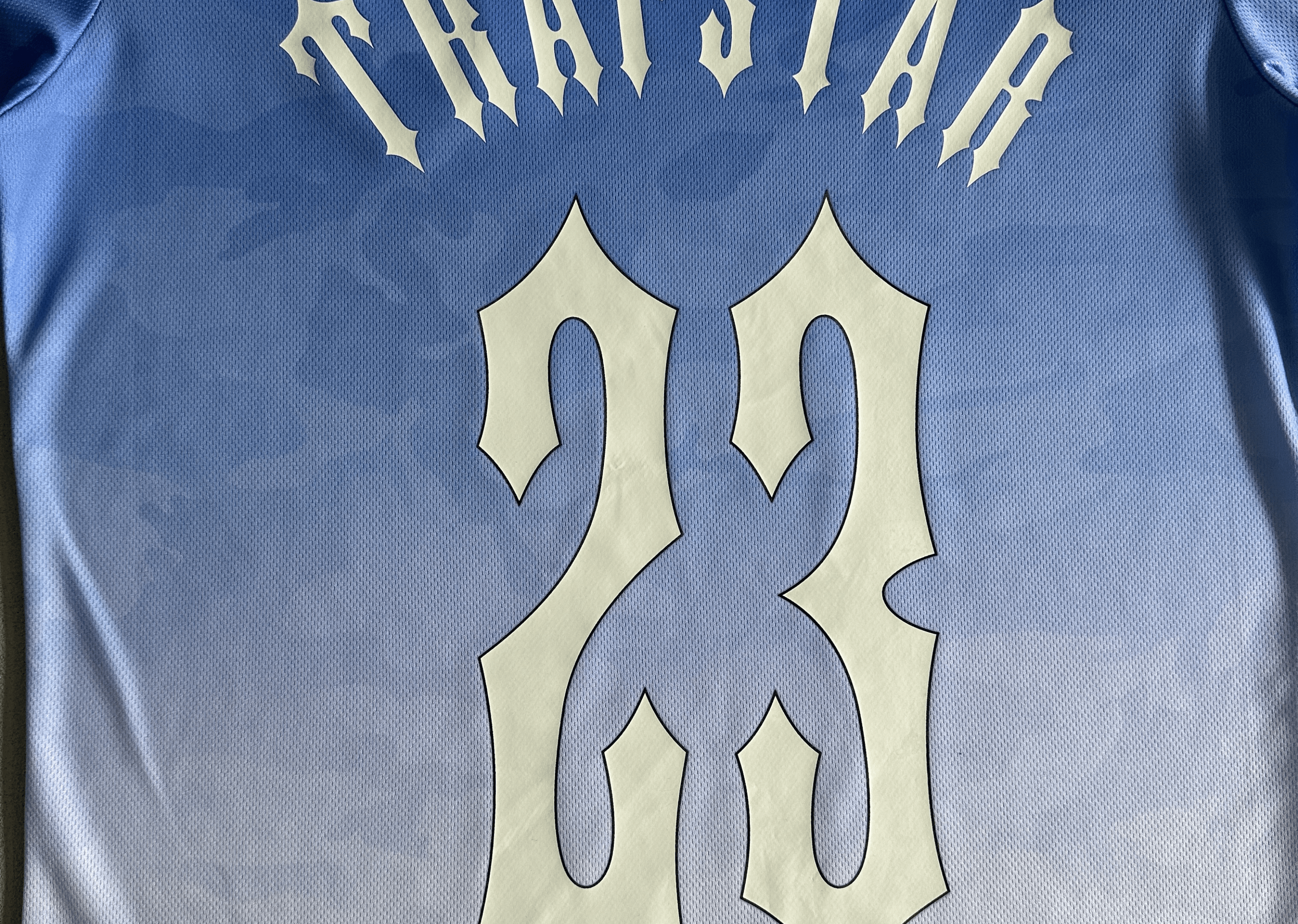 Up to 90 off - Trapstar Clothing TRAPSTAR - FOOTBALL WHITE/BLUE CAMO T-SHIRT