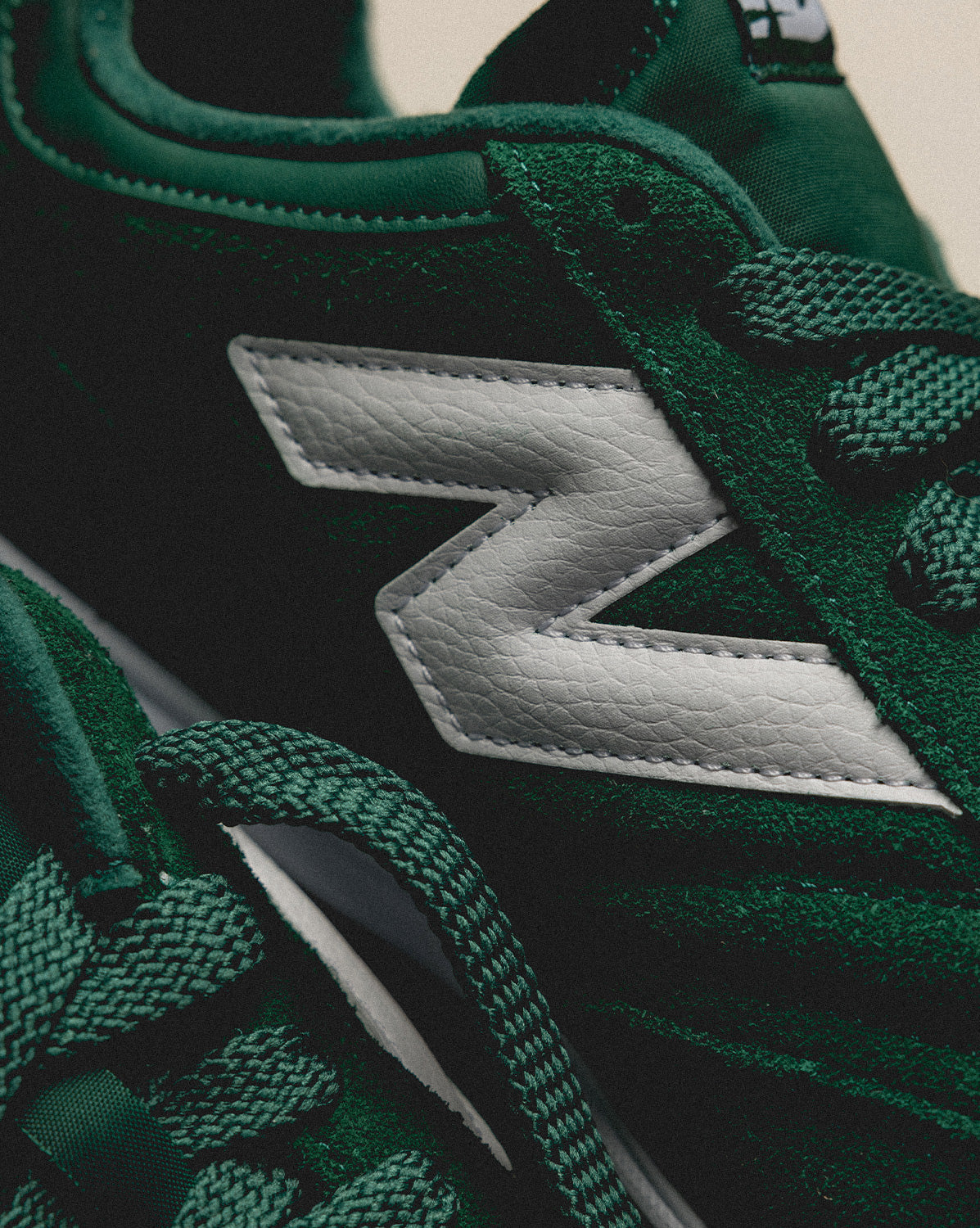 „New Balance URC42SD“