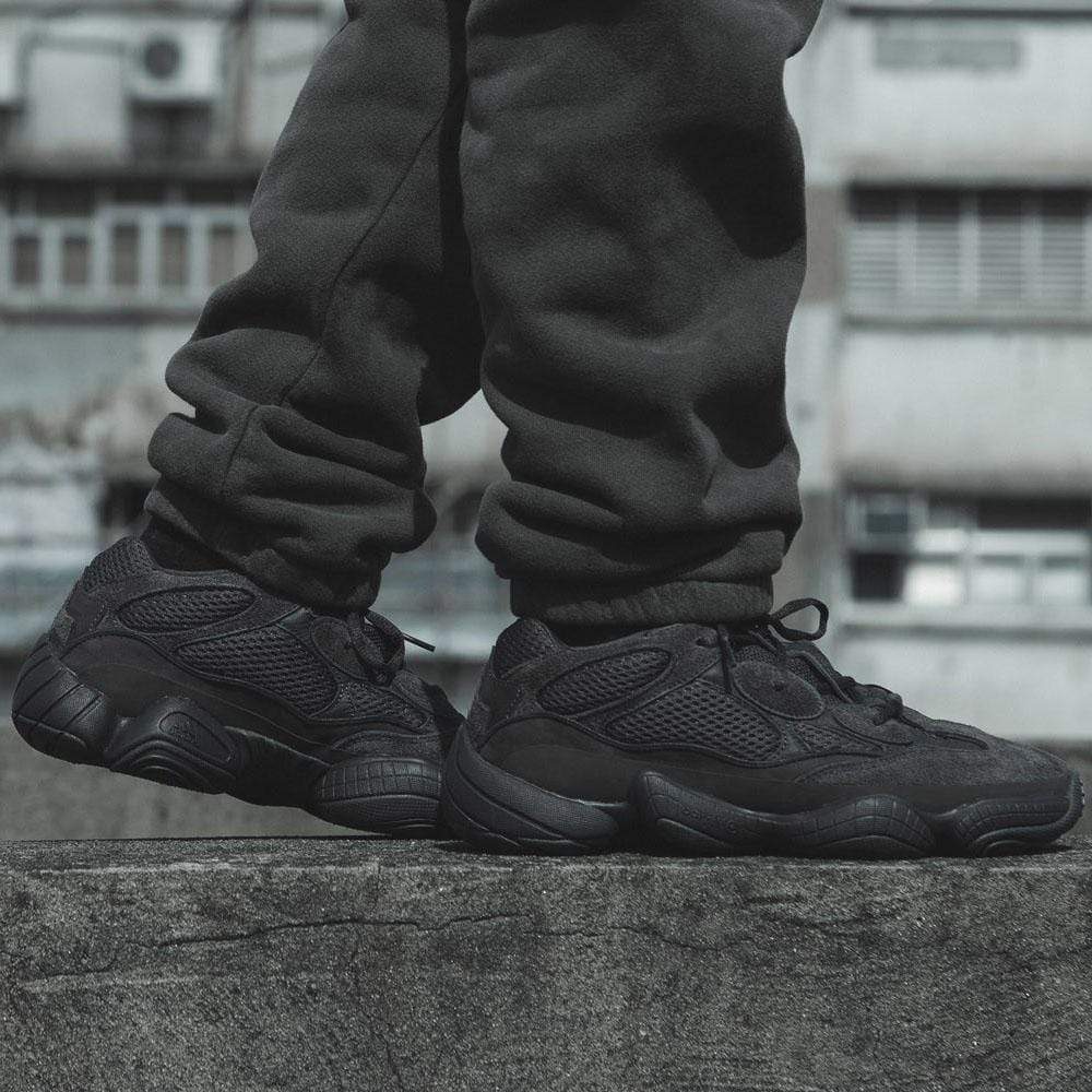 „Adidas Originals Yeezy 500“ naudingumas juodas