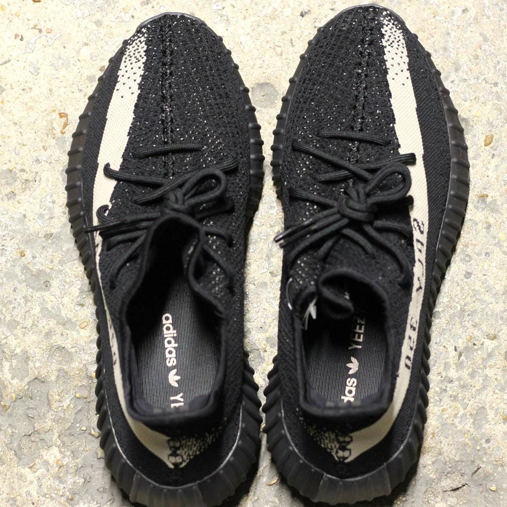 „Adidas Originals Yeezy Boost 350 V2“ juodai baltas