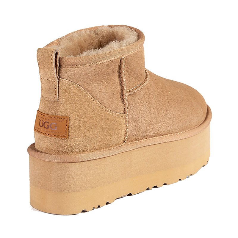 UGG Ultra Mini Klassiker Ieweschte Plattform